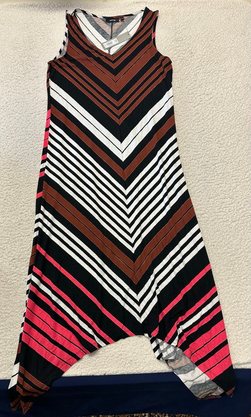 NWT* Apt. 9 Sleeveless V-neck  Sharkbite Maxi Dress Small